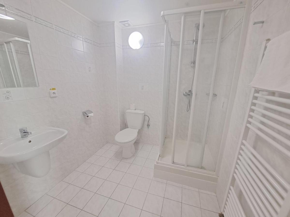 Hasicsky Hotel Přibyslav Exteriör bild