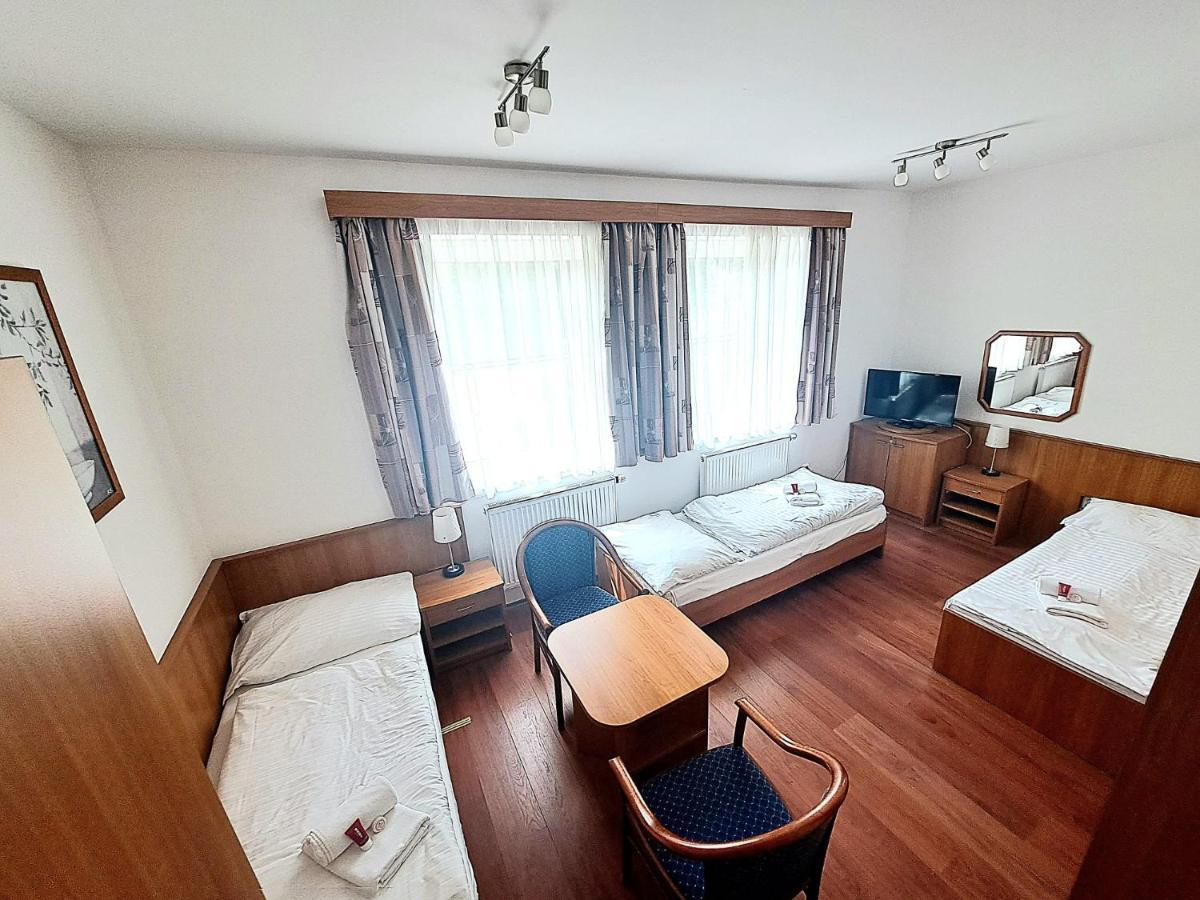 Hasicsky Hotel Přibyslav Exteriör bild