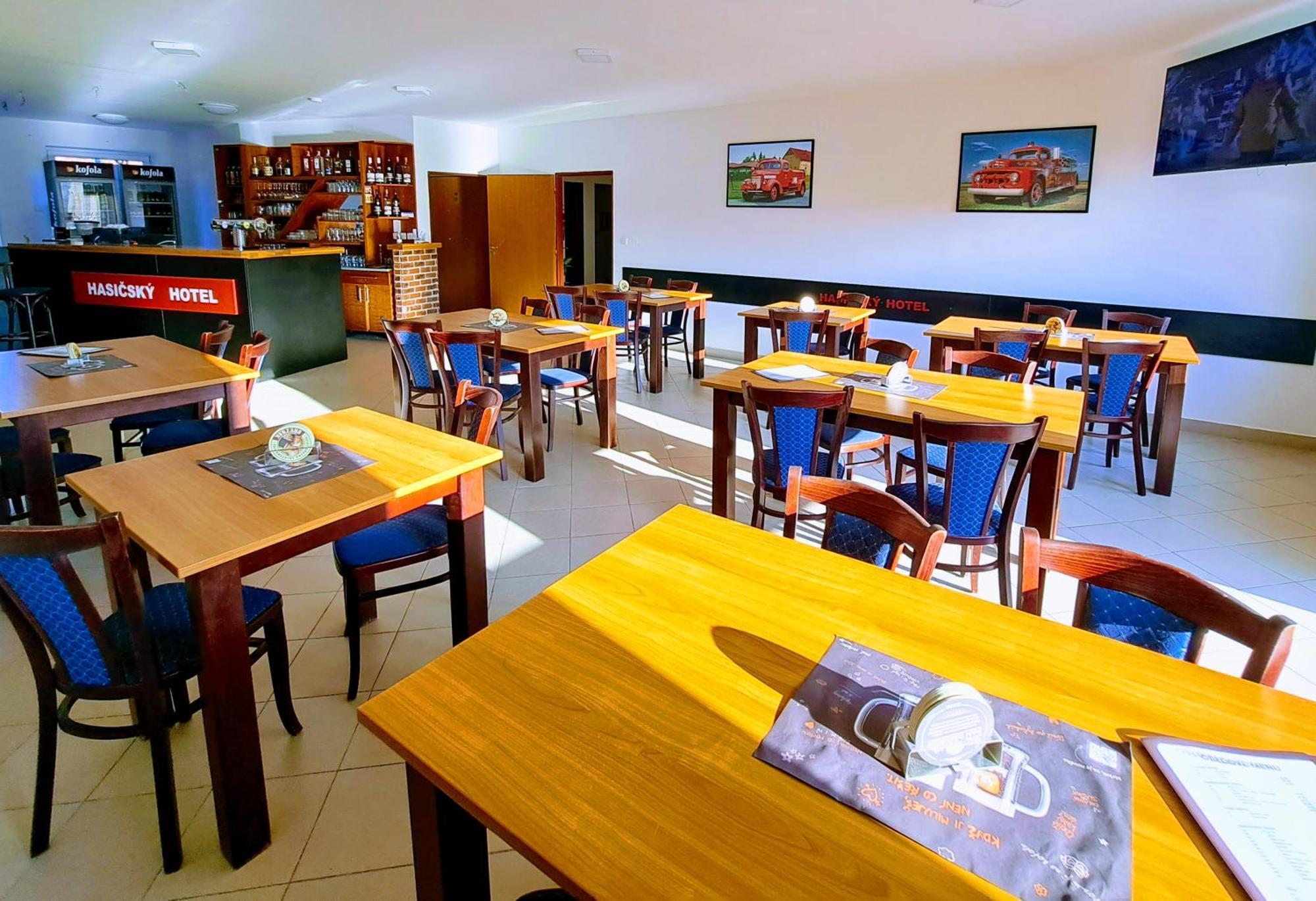 Hasicsky Hotel Přibyslav Exteriör bild